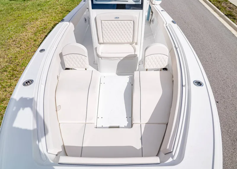 Slide: The Image of Sea Hunt Ultra 265 SE 2026 - 27