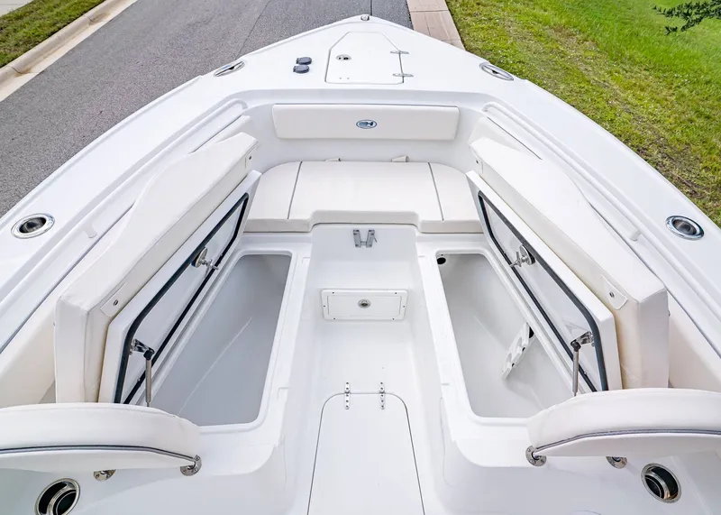 Slide: The Image of Sea Hunt Ultra 265 SE 2026 - 32