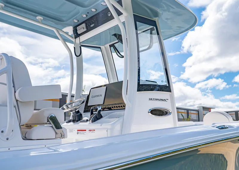 Slide: The Image of Sea Hunt Ultra 265 SE 2026 - 5