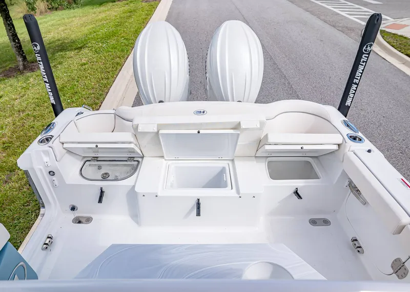 Slide: The Image of Sea Hunt Ultra 265 SE 2026 - 7