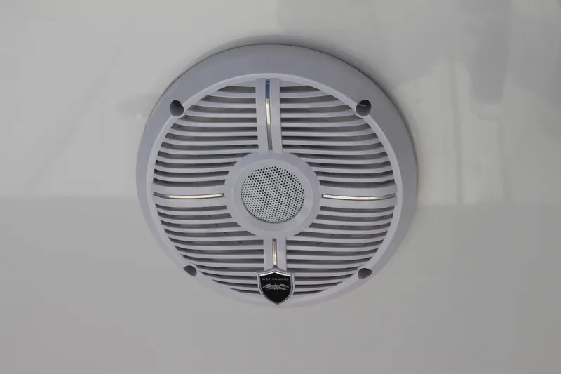 Slide: The Image of Round speaker on 2022 Albemarle 27 DC boat ceiling. - 31