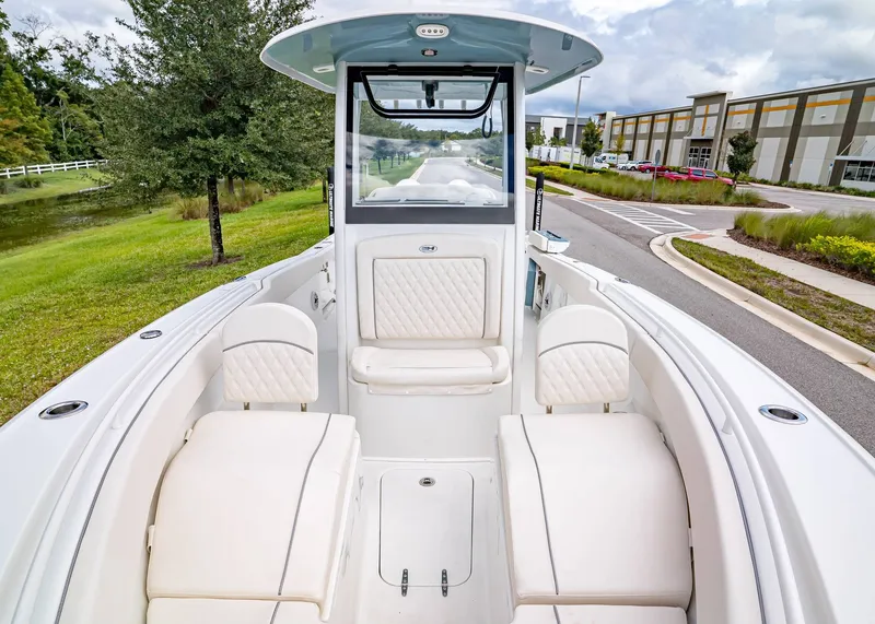 Slide: The Image of Sea Hunt Ultra 265 SE 2026 - 30