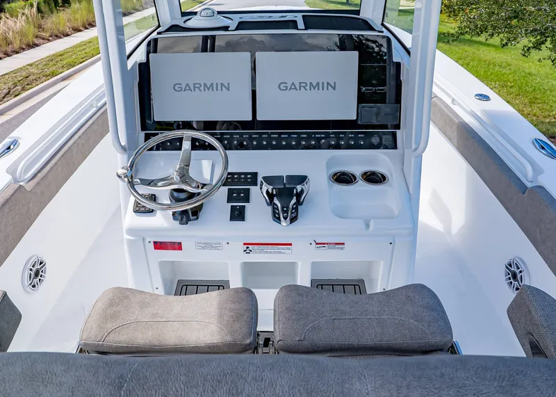 Slide: The Image of Sea Hunt Ultra 285 Coffin Box 2026 - 23