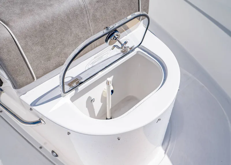 Slide: The Image of Sea Hunt Ultra 285 Coffin Box 2026 - 35