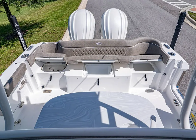 Slide: The Image of Sea Hunt Ultra 285 Coffin Box 2026 - 8