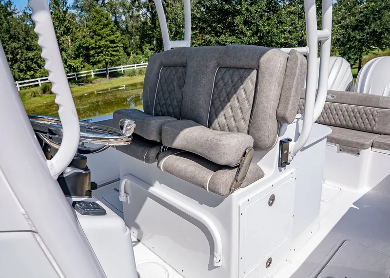 Slide: The Image of Sea Hunt Ultra 285 Coffin Box 2026 - 19