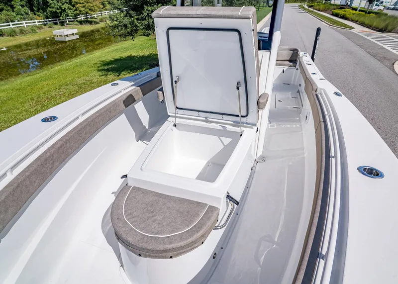 Slide: The Image of Sea Hunt Ultra 285 Coffin Box 2026 - 34