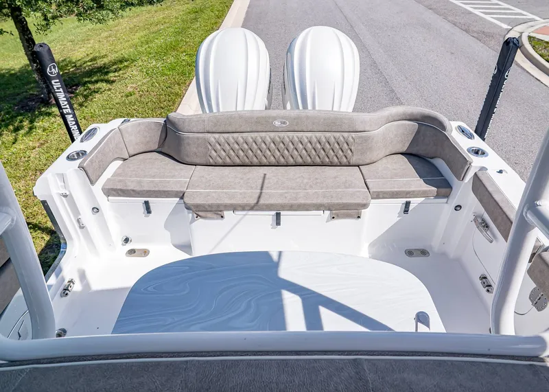 Slide: The Image of Sea Hunt Ultra 285 Coffin Box 2026 - 6