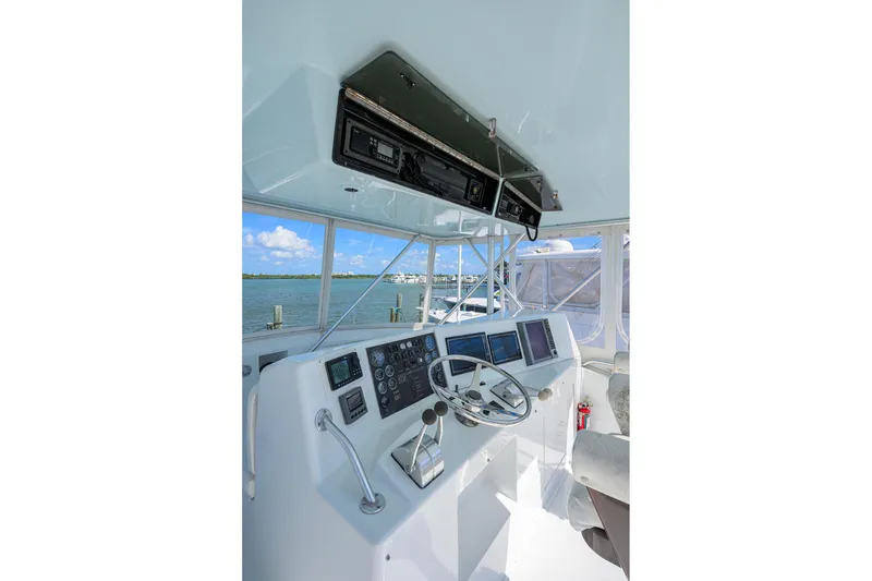 Slide: The Image of Post 50 SEANYLE - Flybridge - Helm - 15