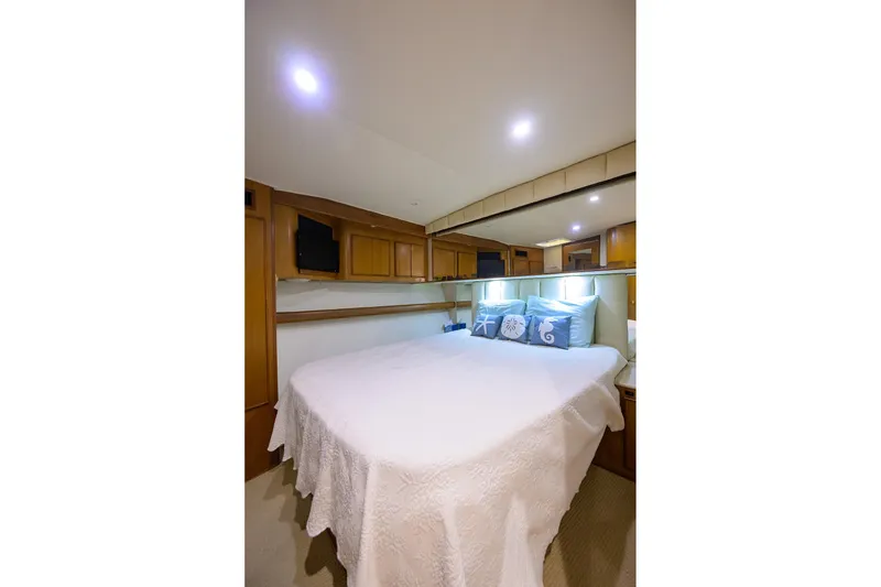 Slide: The Image of Post 50 SEANYLE - Master Stateroom - Starboard - 43