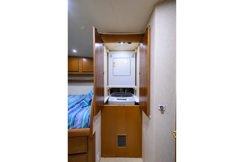 Slide: The Image of Post 50 SEANYLE - Washer & Dryer - 56