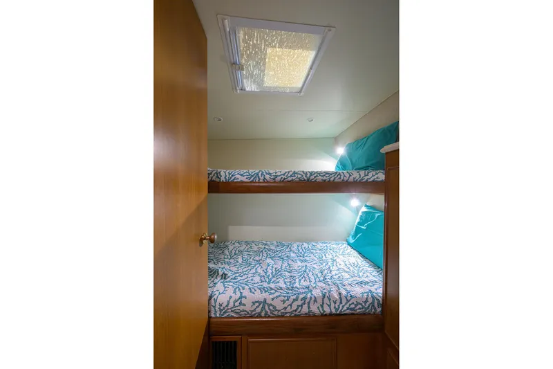 Slide: The Image of Post 50 SEANYLE - Guest Cabin Port - 61