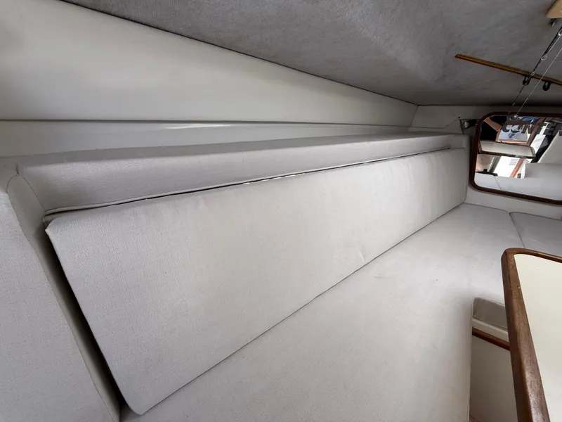 Slide: The Image of Contender 35 Side Console 2000 - 50