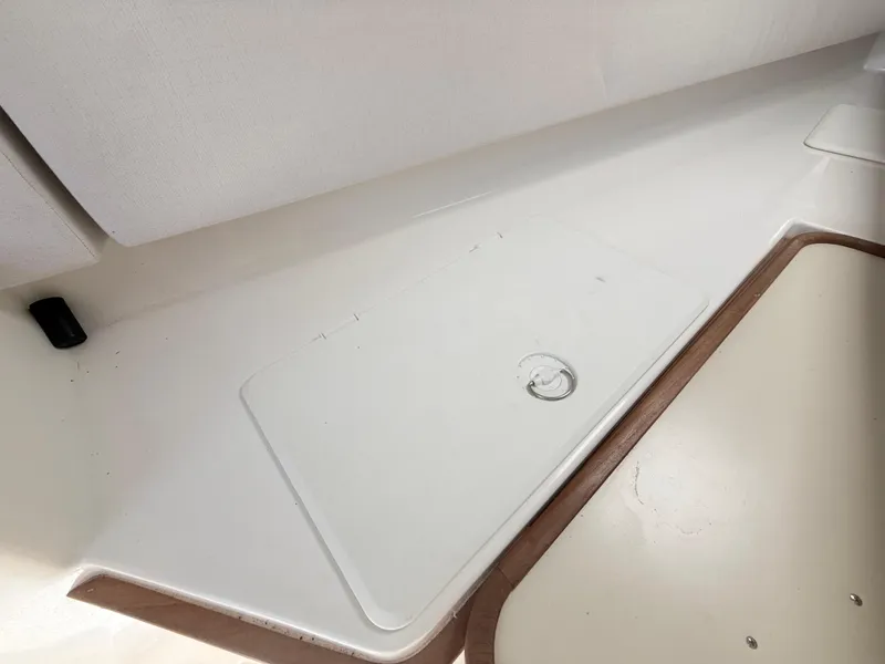 Slide: The Image of Contender 35 Side Console 2000 - 52