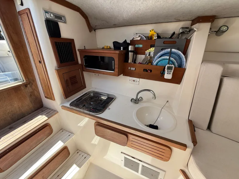 Slide: The Image of Contender 35 Side Console 2000 - 54