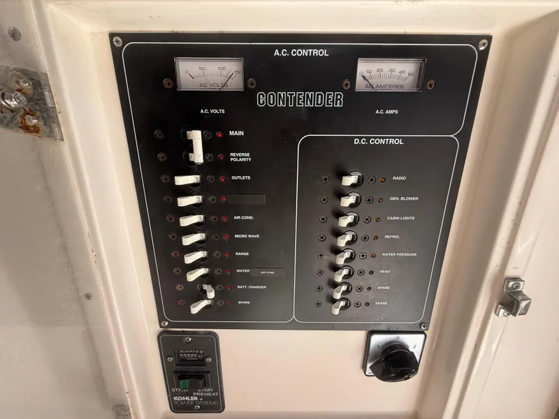 Slide: The Image of Contender 35 Side Console 2000 - 59