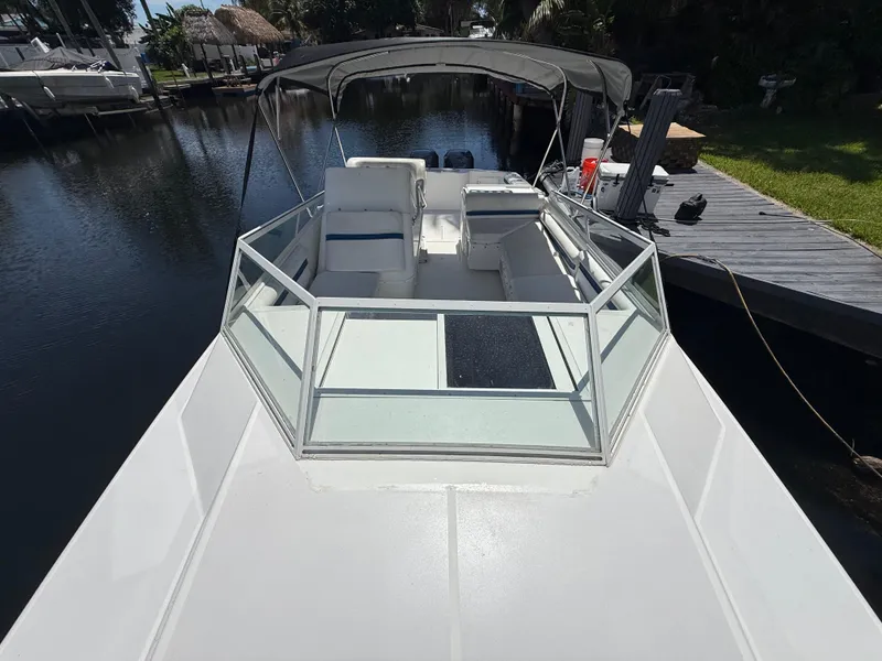 Slide: The Image of Contender 35 Side Console 2000 - 69