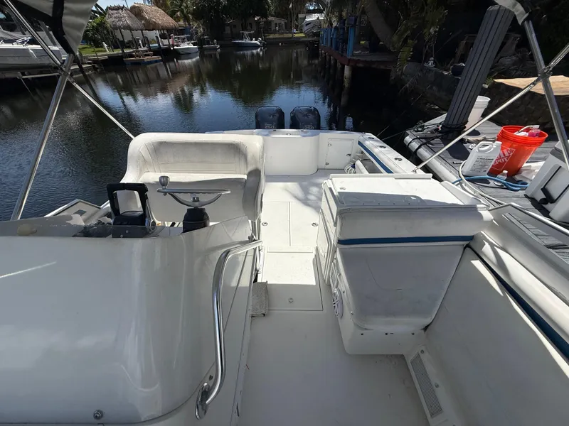 Slide: The Image of Contender 35 Side Console 2000 - 75