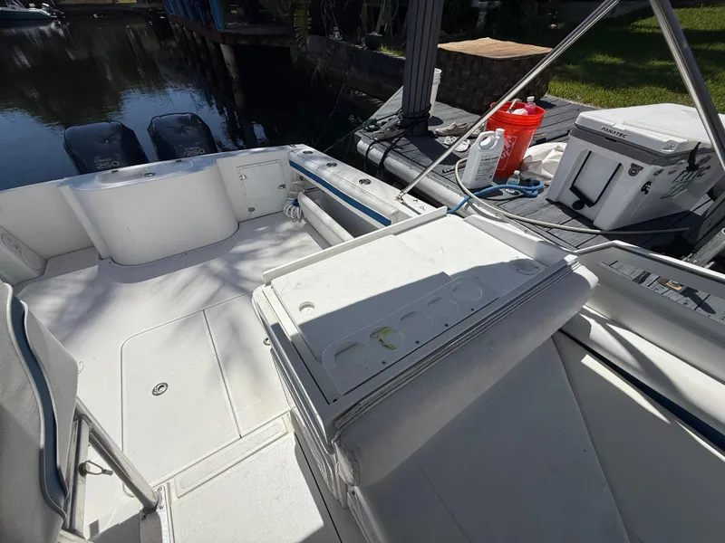 Slide: The Image of Contender 35 Side Console 2000 - 77