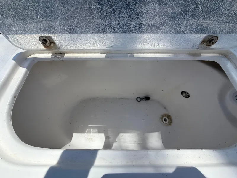 Slide: The Image of Contender 35 Side Console 2000 - 84