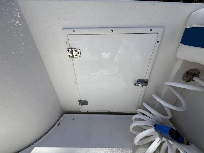 Slide: The Image of Contender 35 Side Console 2000 - 85