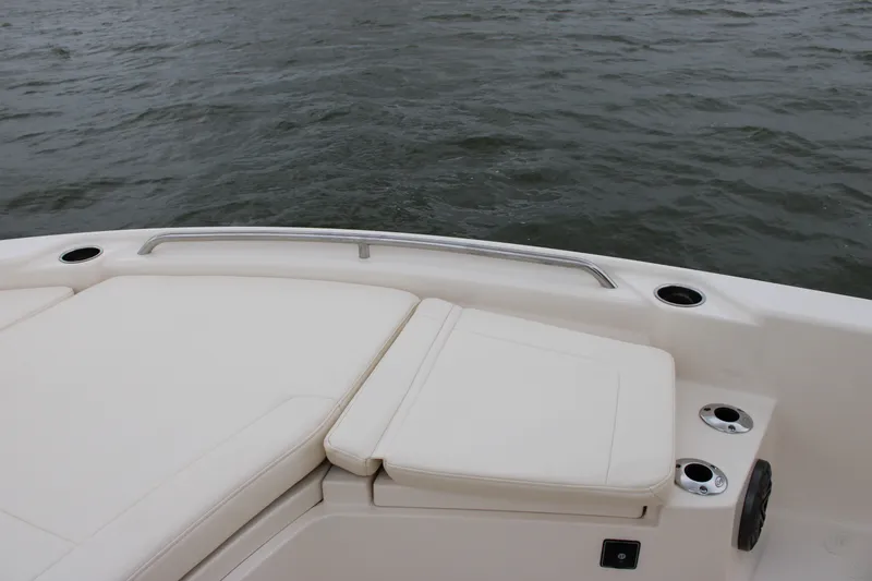 Slide: The Image of Grady-White 231 Coastal Explorer 2026 - 19