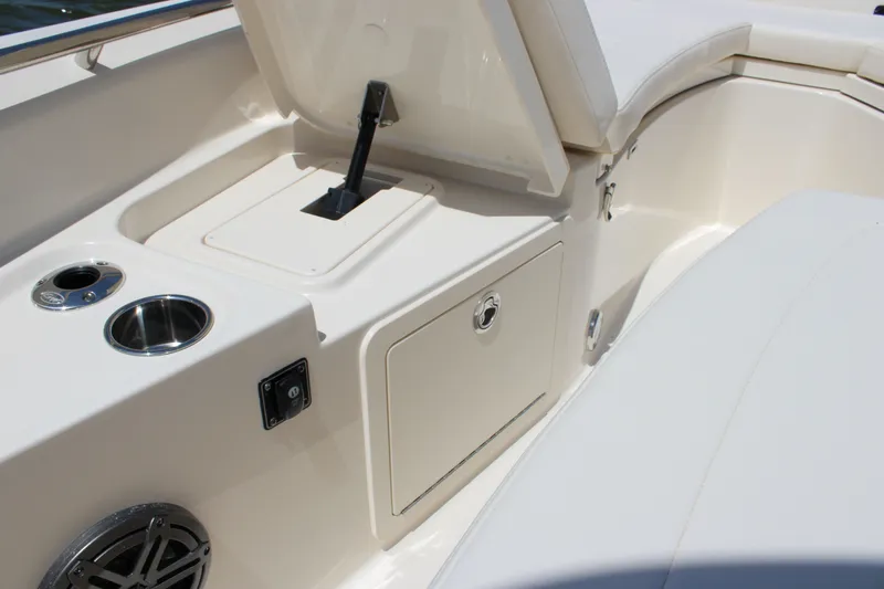 Slide: The Image of Grady-White 251 Coastal Explorer 2026 - 33