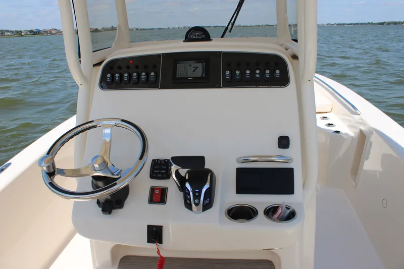 Slide: The Image of Grady-White 251 Coastal Explorer 2026 - 39