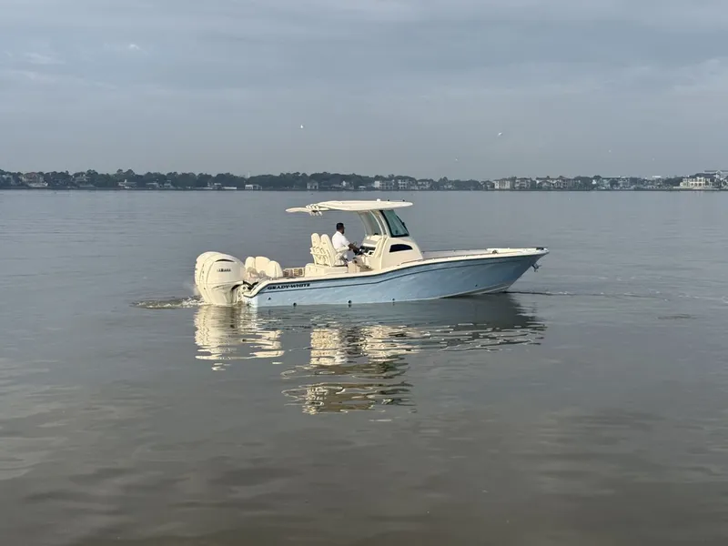 Slide: The Image of Grady-White 281 Coastal Explorer 2026 - 23