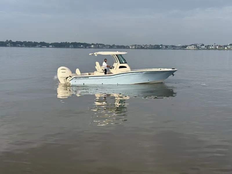 Slide: The Image of Grady-White 281 Coastal Explorer 2026 - 25