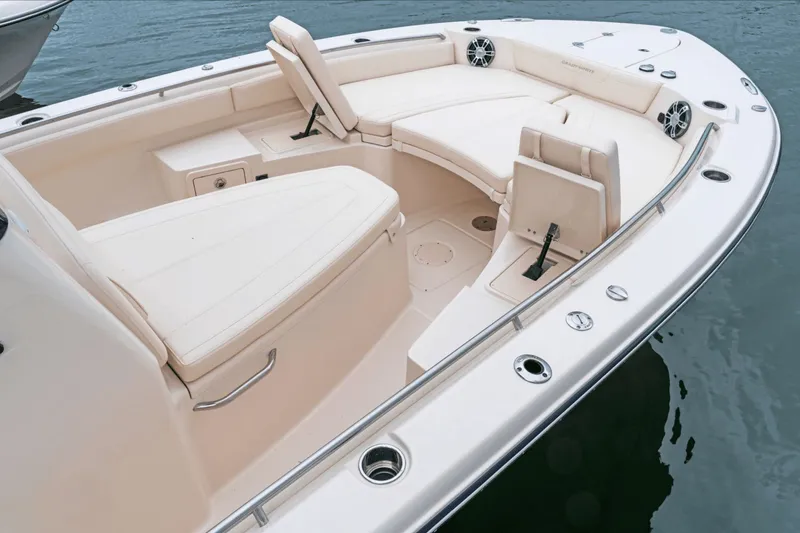 Slide: The Image of Grady-White 281 Coastal Explorer 2026 - 9