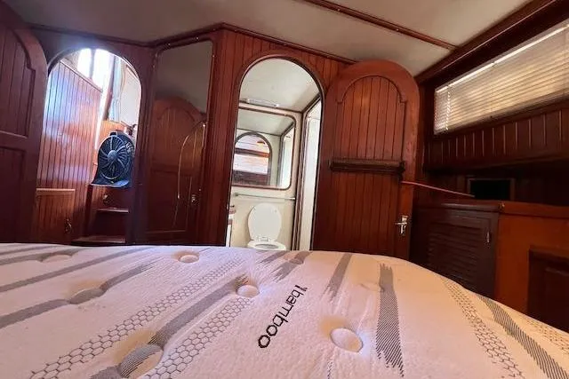 Slide: The Image of Master Aft Cabin - 12