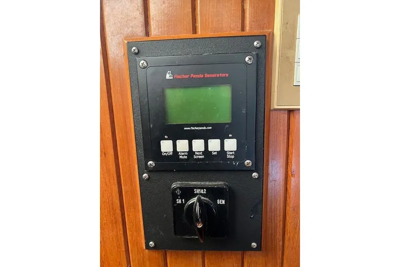 Slide: The Image of Control panel - Fischer Panda Generators - 18