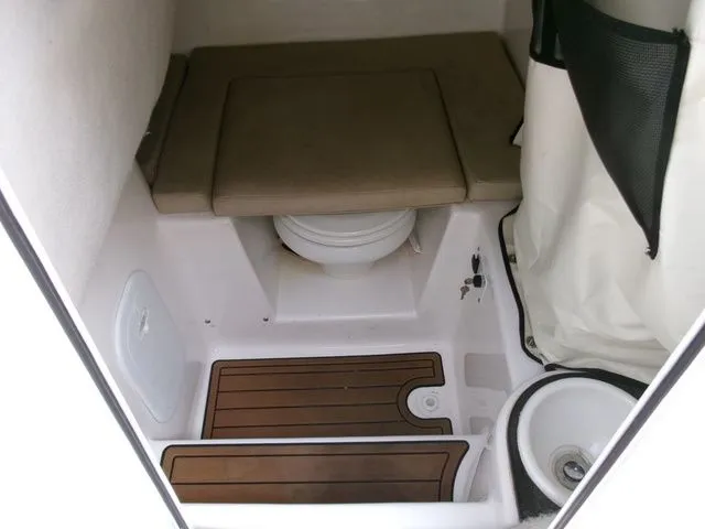 Slide: The Image of Sea Fox 249 Avenger 2018 - 15