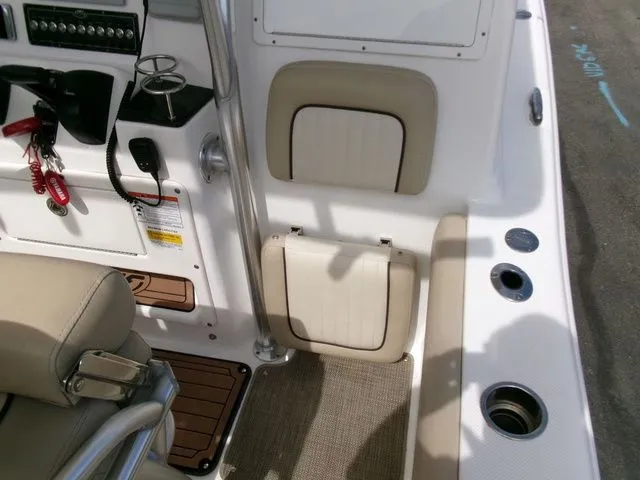 Slide: The Image of Sea Fox 249 Avenger 2018 - 22