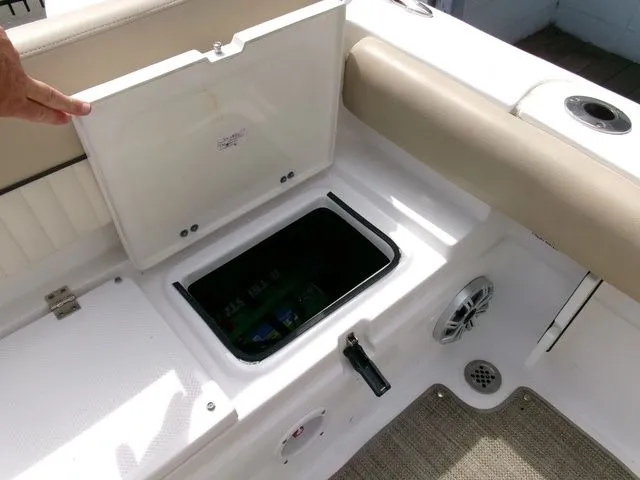 Slide: The Image of Sea Fox 249 Avenger 2018 - 29