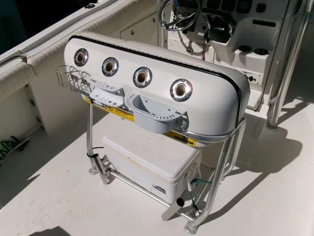 Slide: The Image of Hydra-Sports 2500 CC Vector 2009 - 20