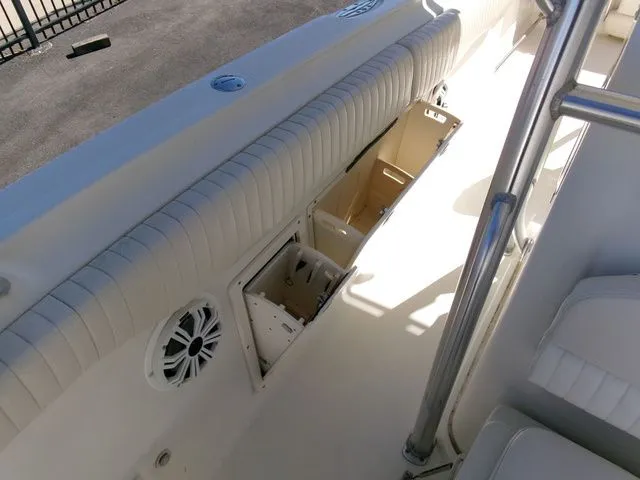 Slide: The Image of Hydra-Sports 2500 CC Vector 2009 - 22