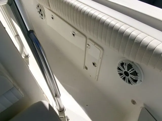 Slide: The Image of Hydra-Sports 2500 CC Vector 2009 - 23