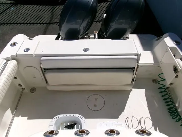 Slide: The Image of Hydra-Sports 2500 CC Vector 2009 - 25