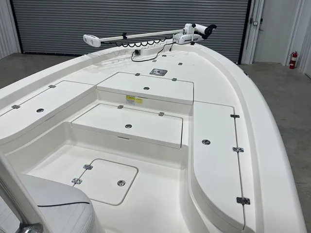 Slide: The Image of NauticStar 2200 Sport 2013 - 14