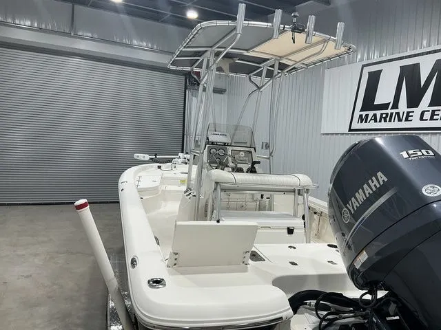 Slide: The Image of NauticStar 2200 Sport 2013 - 15