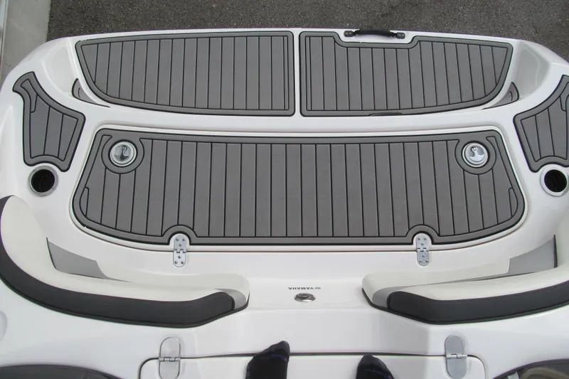 Slide: The Image of 2016 Yamaha Boats AR192 swim platform with gray non-slip decking. - 16
