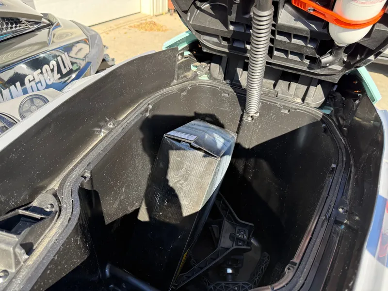 Slide: The Image of Sea-Doo Wake Pro 230 2023 - 12