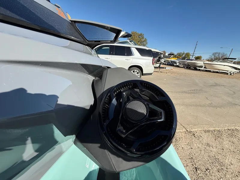 Slide: The Image of Sea-Doo Wake Pro 230 2023 - 8