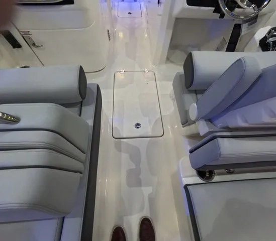 Slide: The Image of Robalo R277 DC In stock 2026 - 12