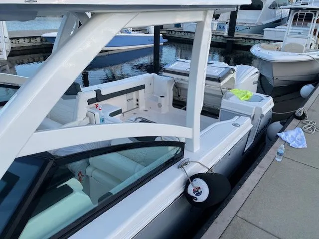 Slide: The Image of Robalo R277 DC In stock 2026 - 26