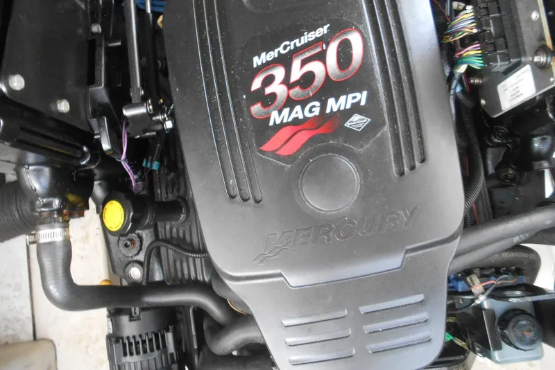 Slide: The Image of MerCruiser 350 MAG MPI engine in 2008 Sea Ray 260 Sundancer boat. - 25