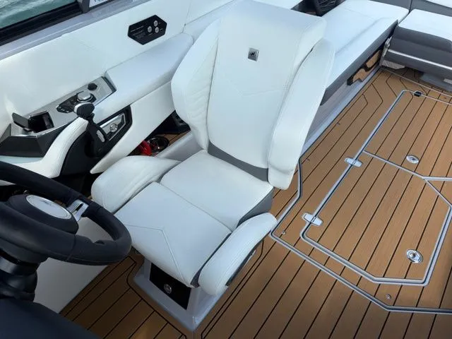 Slide: The Image of Nautique G25 2026 - 16