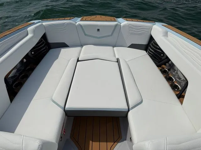 Slide: The Image of Nautique G25 2026 - 19